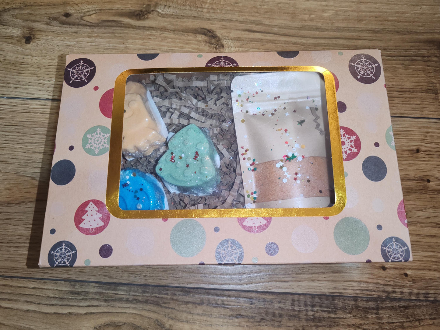 Perfume & Aftershave Inspired Bath Bombs / Bath Fizzers - inc a selection of festive in our vegan friendly/ cruelty free bath range